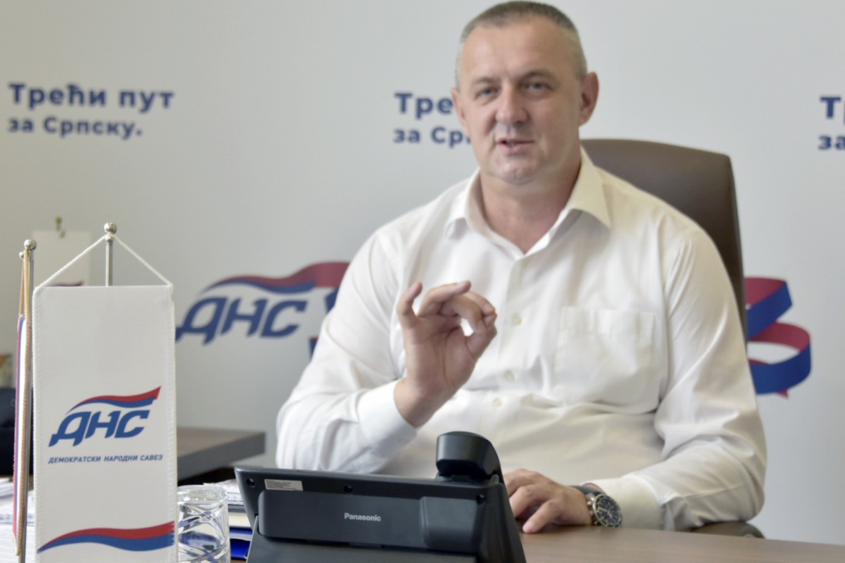 Jovičić za "Nezavisne": Ne znam ništa o ostavci u DNS-u, pečem rakiju