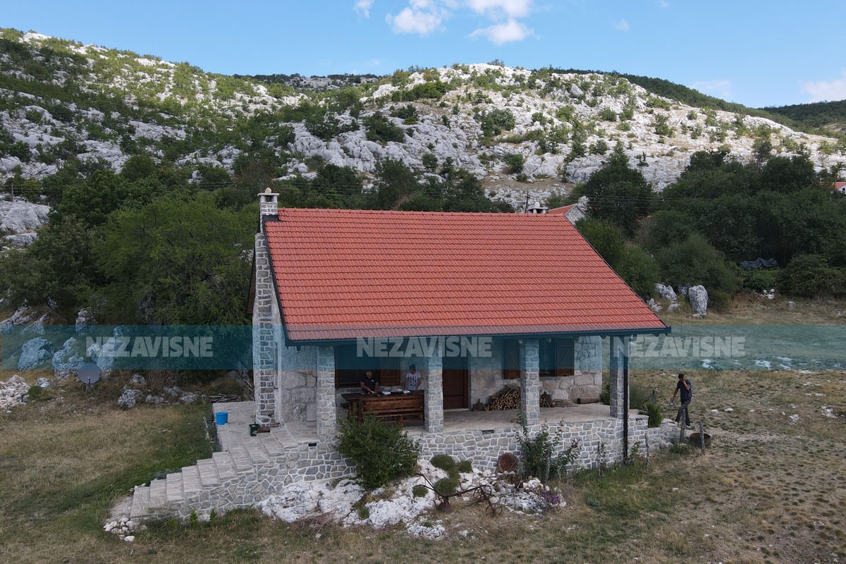 "Nezavisne" u Donjoj Trusini: Sir škripavac i najmirisnija pita nebu pod oblacima