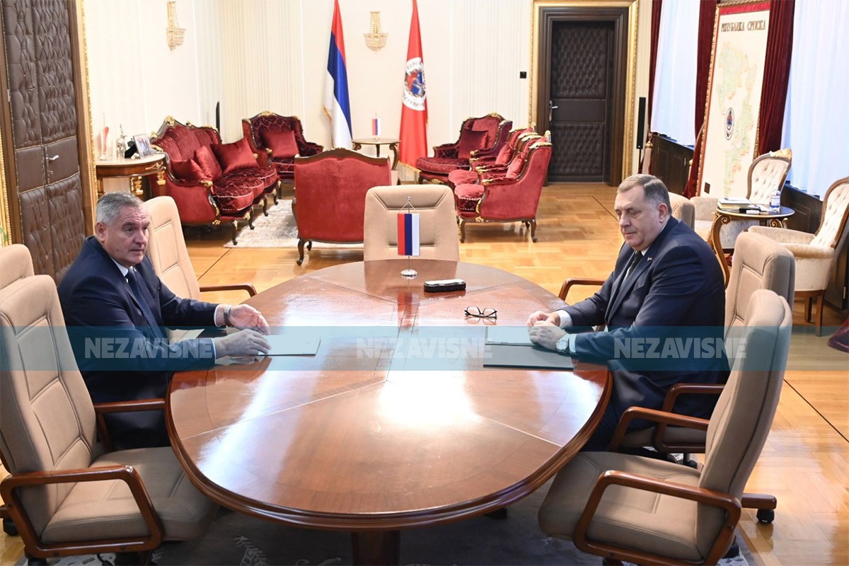 Dodik predao Viškoviću palicu za sastav nove Vlade RS