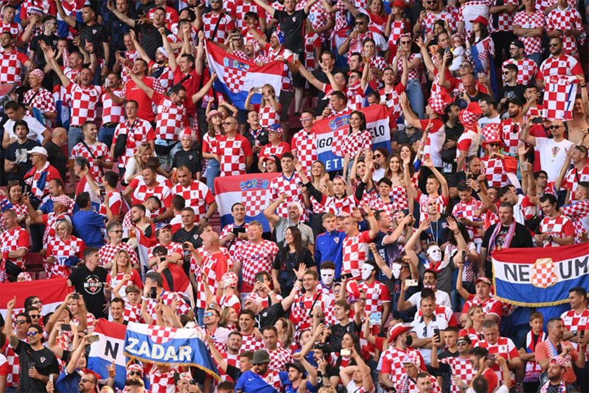 Navijači Hrvatske izviždali Milana Borjana
