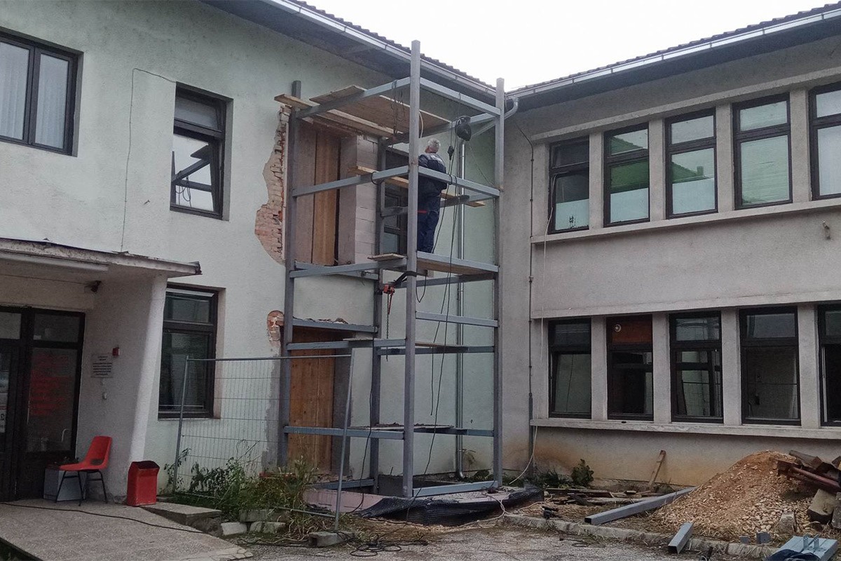Nakon nekoliko mjeseci otkočena izgradnja lifta