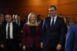 Cvijanovićeva se sastala sa Vučićem u Tirani