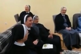 "Živjela Hrvatska", i časne sestre proslavile pobjedu "Vatrenih" ...