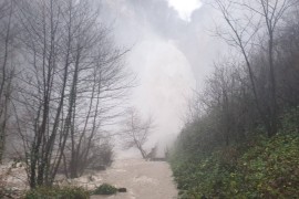 Impresivni prizor vodopada Blihe kao upozorenje prirode