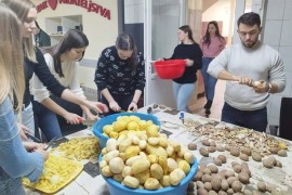 Studenti Filološkog fakulteta pripremali obrok u javnoj kuhinji ...