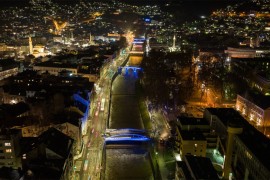 Mostovi u Sarajevu osvijetljeni plavom bojom povodom dobijanja ...