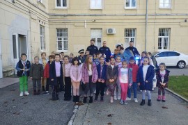 Mališani iz Obrazovnog centra Cerovac u posjeti trebinjskoj policiji