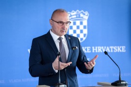 Šef hrvatske diplomatije: Ustaški pozdrav "za dom spremni" zabranjen ...