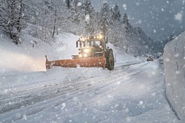 Obilne snježne padavine usmrtile najmanje osam lica