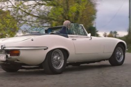 Jaguar E-Type iz serije Mućke prodat na aukciji