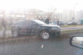 Saobraćajna nezgoda ispred RTV Doma (FOTO)