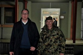 Barikade devetnaesti dan, Vučić i Mojsilović obišli jedinice Vojske ...