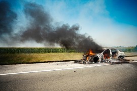 Muškarac živ izgorio u automobilu