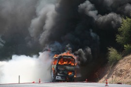 10 mrtvih u napadu na tri autobusa