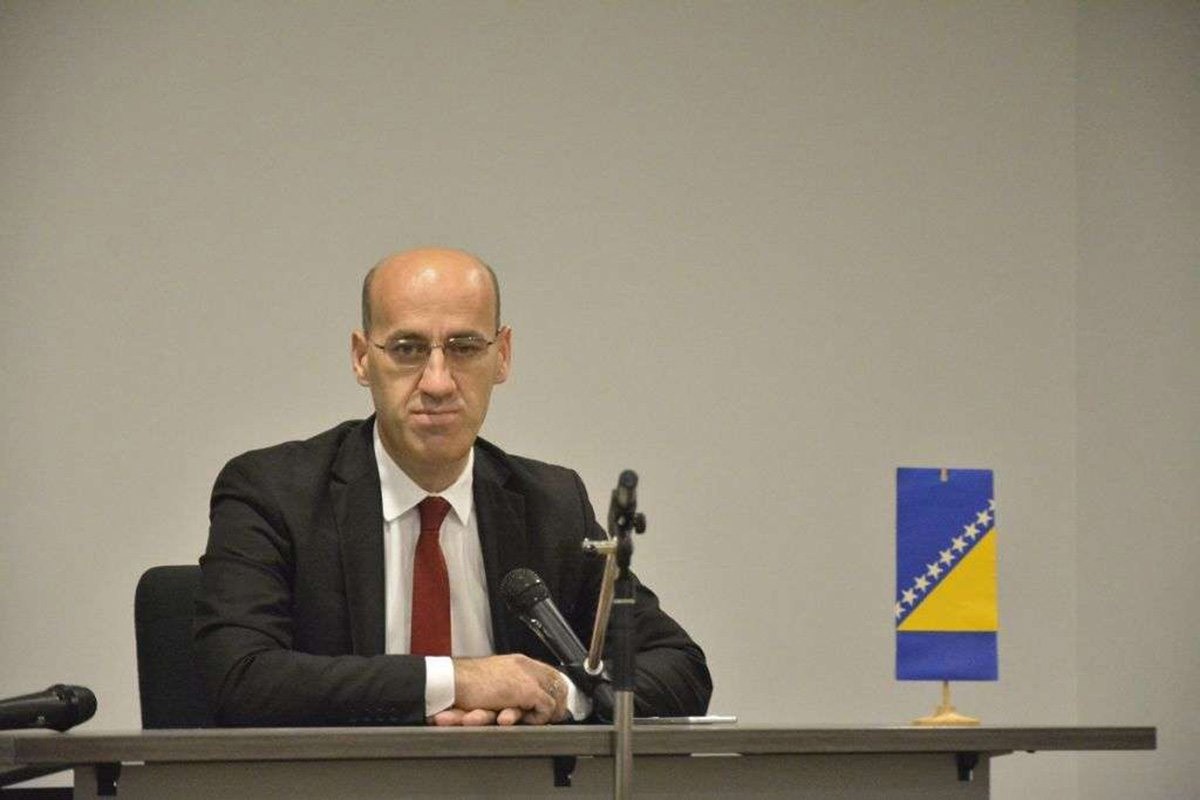 Salkić tvrdi da je smijenjen jer nije išao na pregovore sa Dodikom i Viškovićem