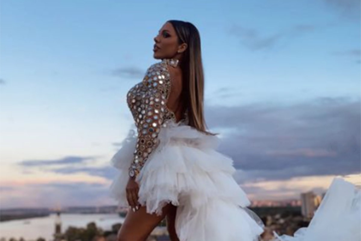 Sandra Afrika vrelom fotografijom poželjela sreću fudbalerima Srbije