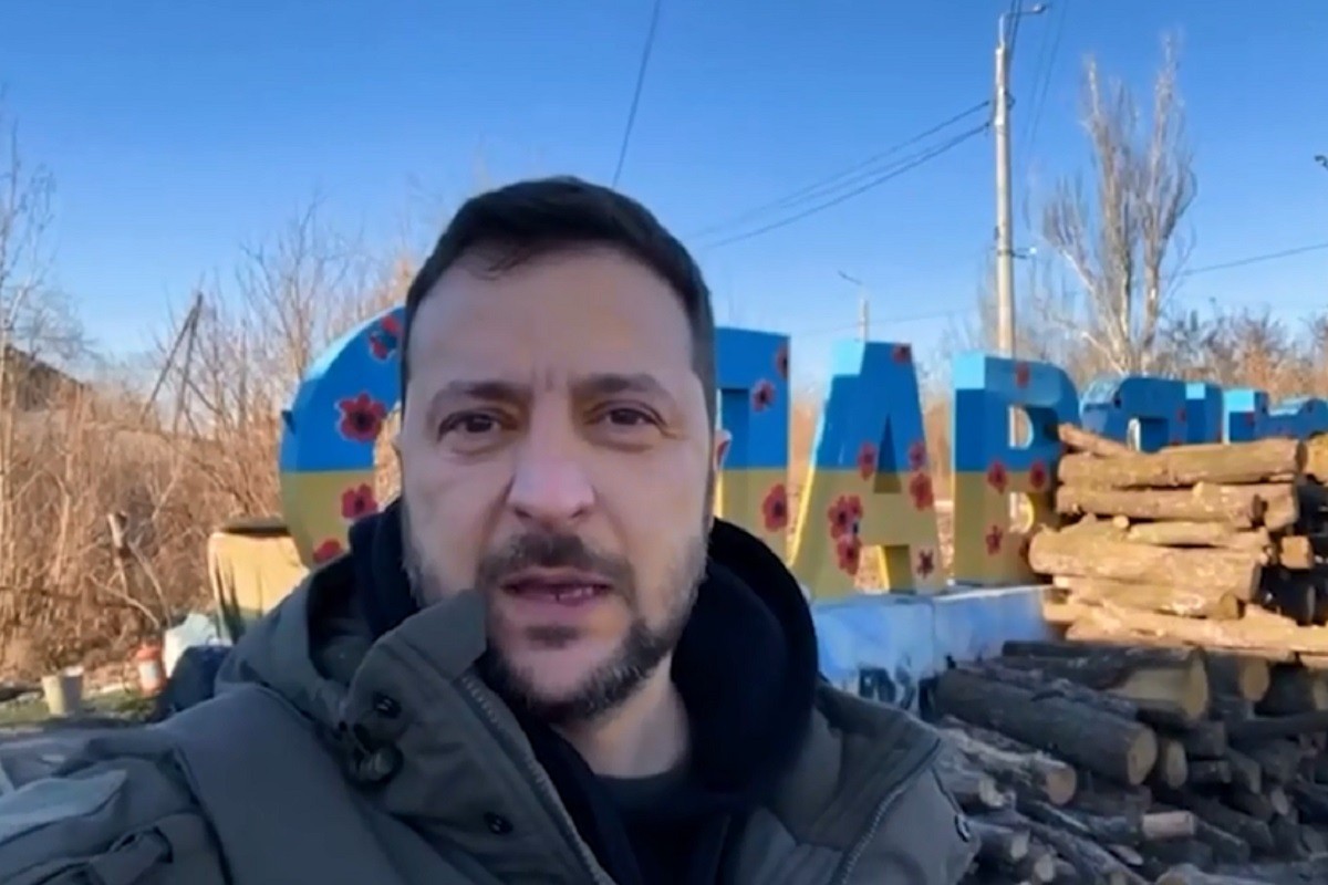 Zelenski se pojavio na prvoj liniji u Donjecku (VIDEO)
