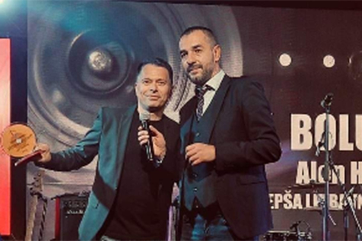 Alen Hrbinić dobio nagradu za hit godine