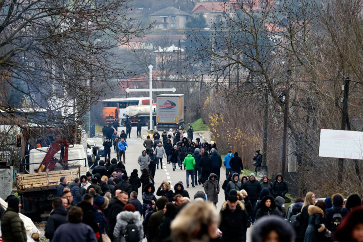 Eskobar: SAD kategorički protiv povratka srpskih snaga na KiM