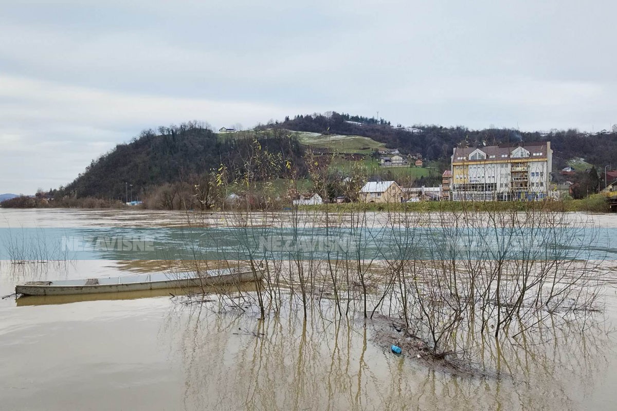 Vodostaj Une i Sane u opadanju, nastava u svim školama