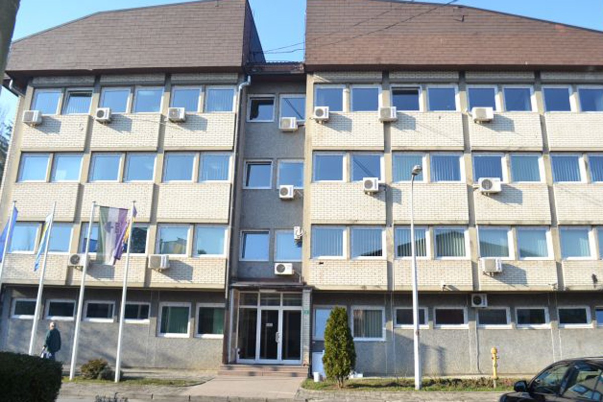 SIPA pretresa zgradu Vlade USK, izuzima dokumentaciju iz kabineta premijera