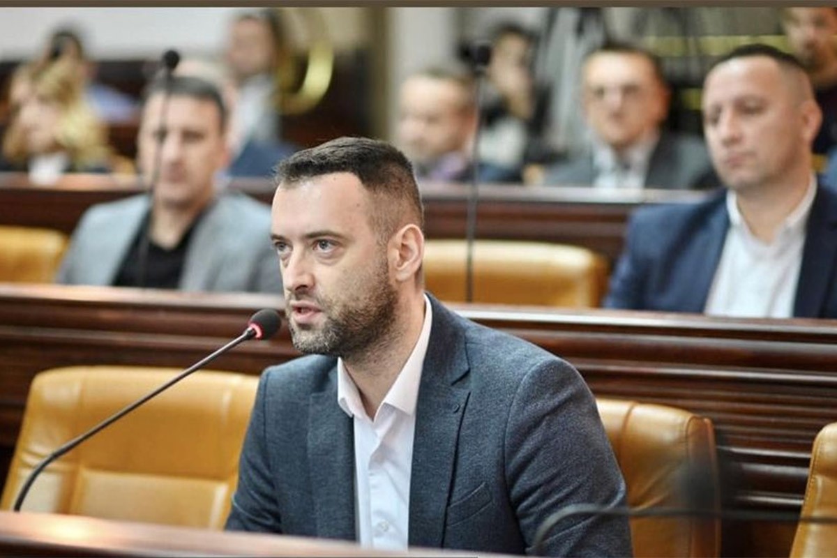 Grmuša: Većina kvaziopozicionih lidera mora pod hitno na političko smetljište