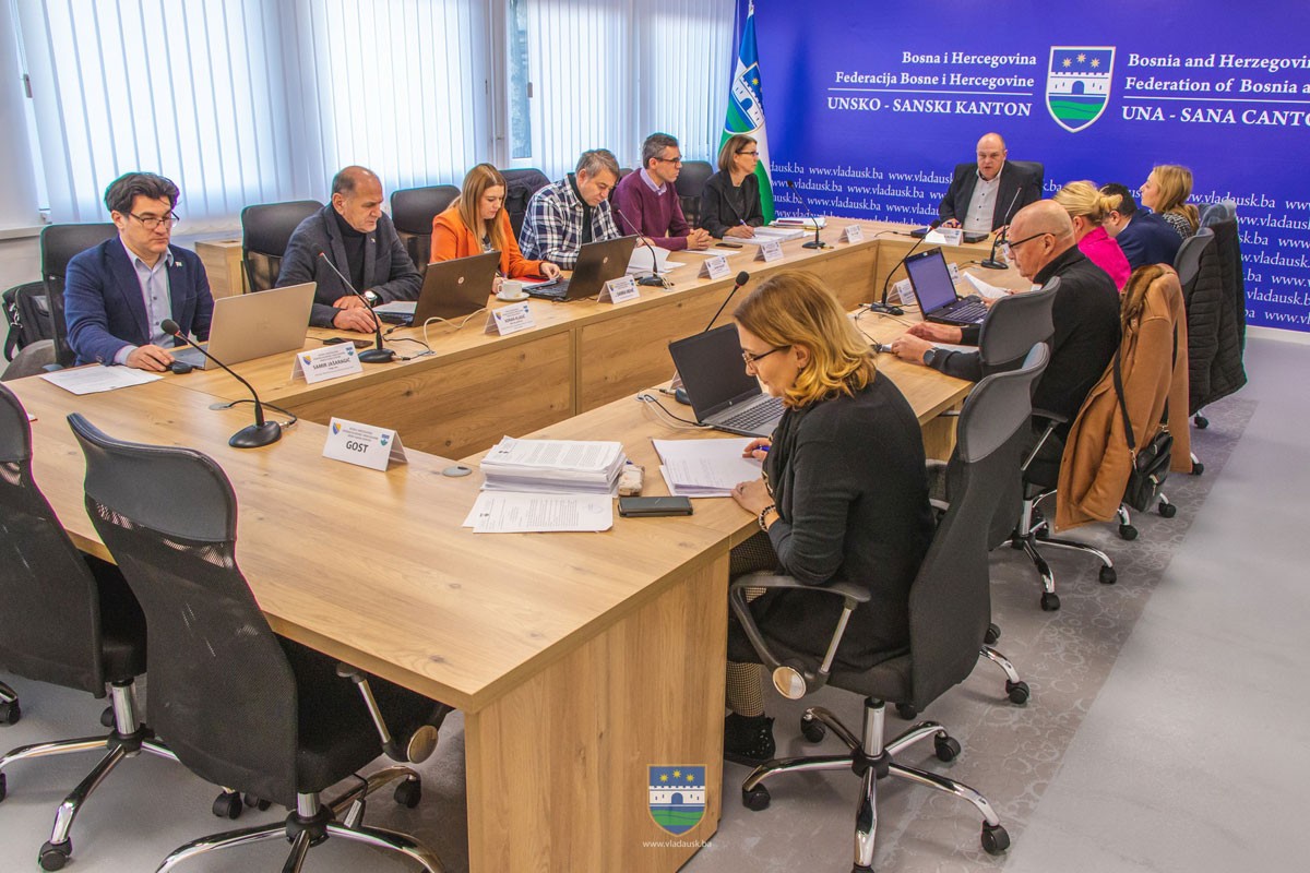 Cvjeta bespravna gradnja u USK