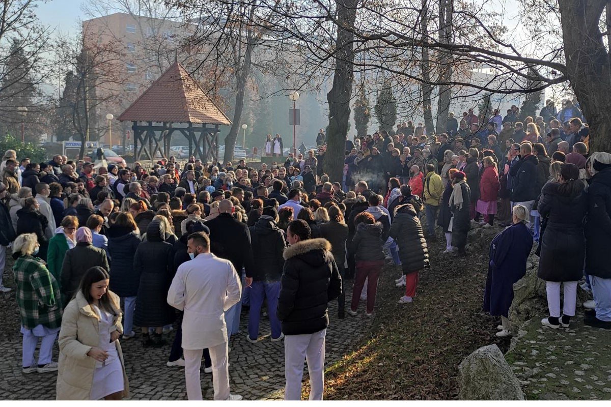 Medicinari idu u generalni štrajk