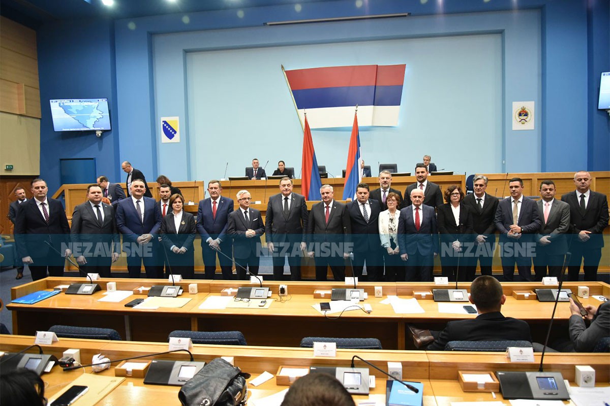 Poslanici Narodne skupštine izabrali novu Vladu RS