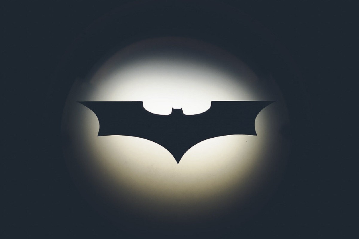 Novi kadrovi filma "Batman" otkrivaju Gotam i kostim Mračnog viteza (FOTO)