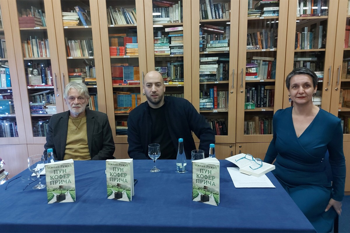 Predstavljen Ružićev "Pun kofer priča"