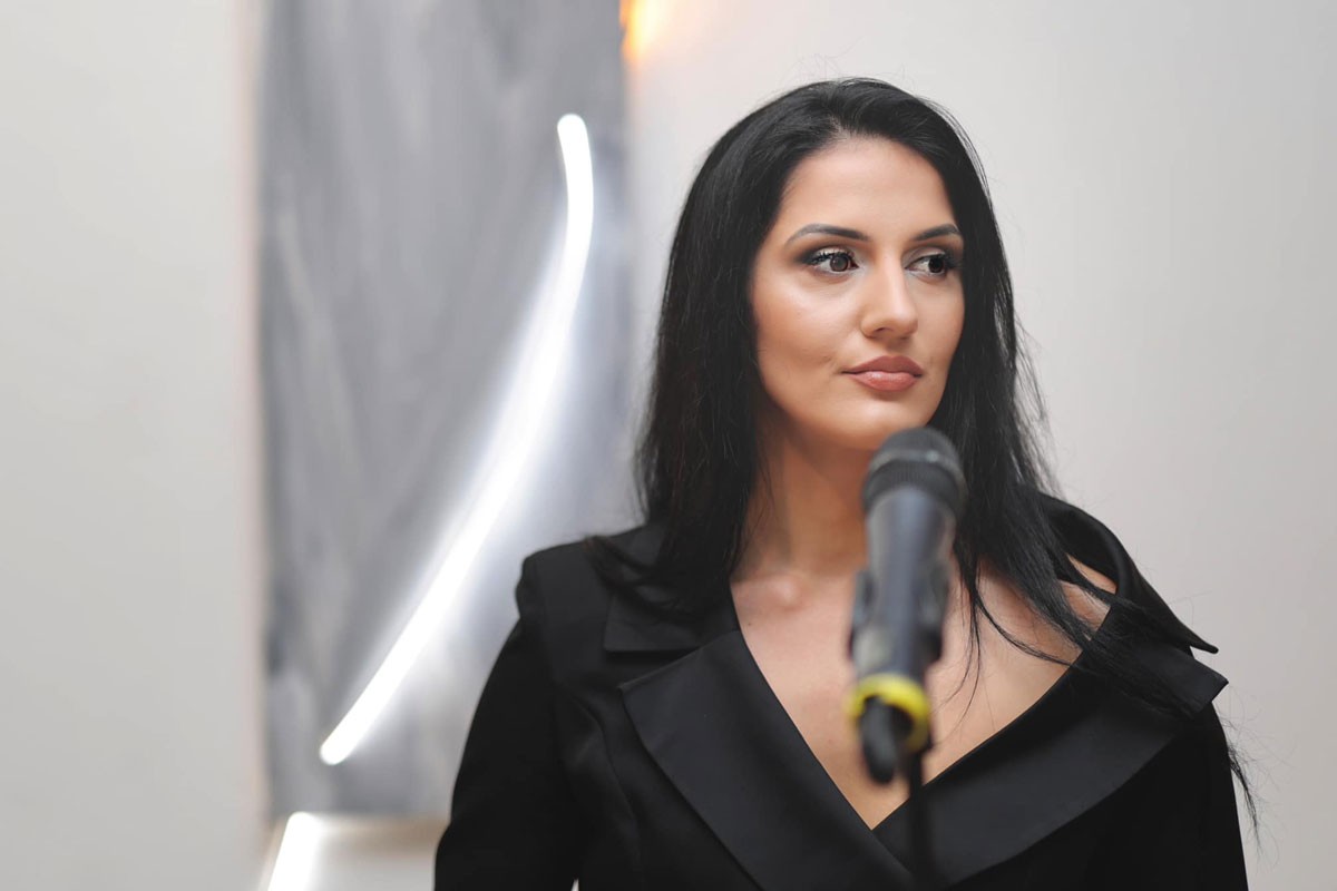 Otvorena izložba Bose Ostić o traganju za nebeskim daljinama