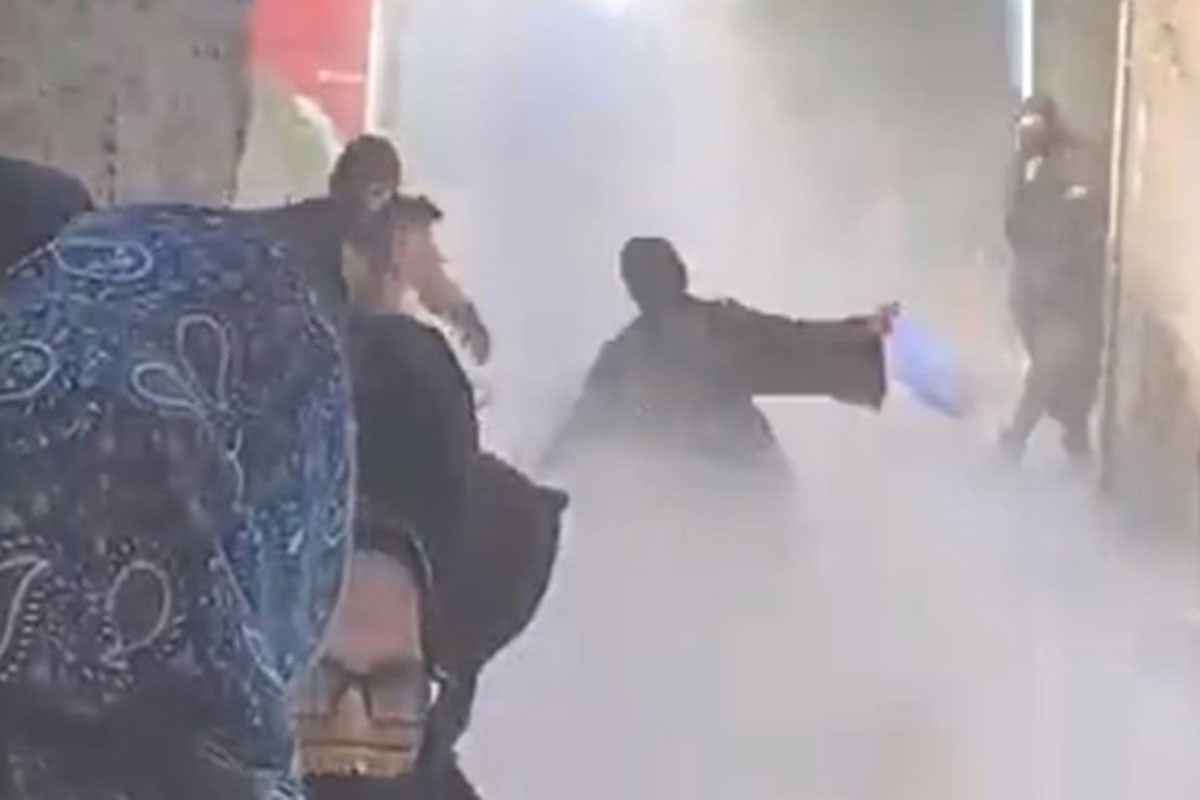 Protestovale žene u Avganistanu, talibani ih rastjerivali vodenim topovima