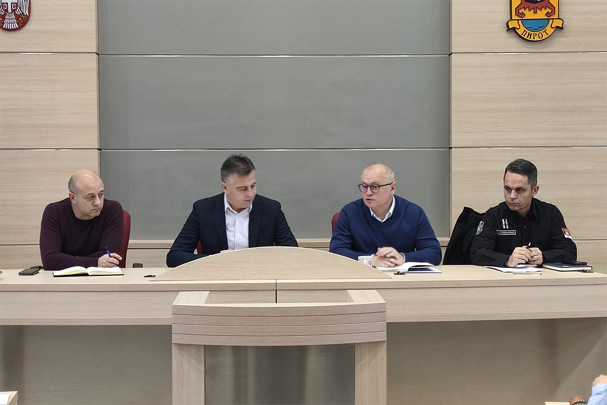 Vesić o situaciji u Pirotu: Koncentracija amonijaka nula