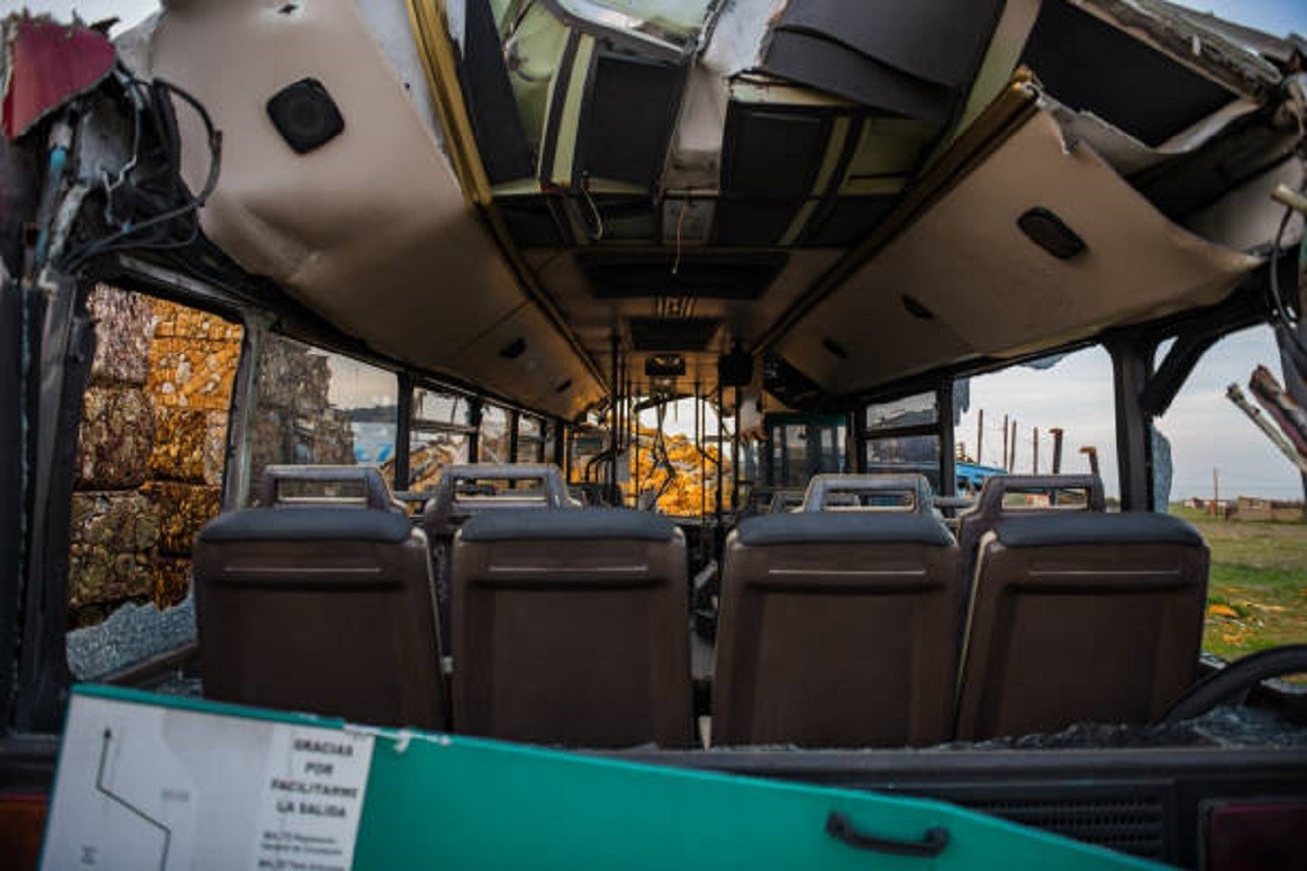 10 osoba nastradalo nakon što je autobus naletio na nagaznu minu