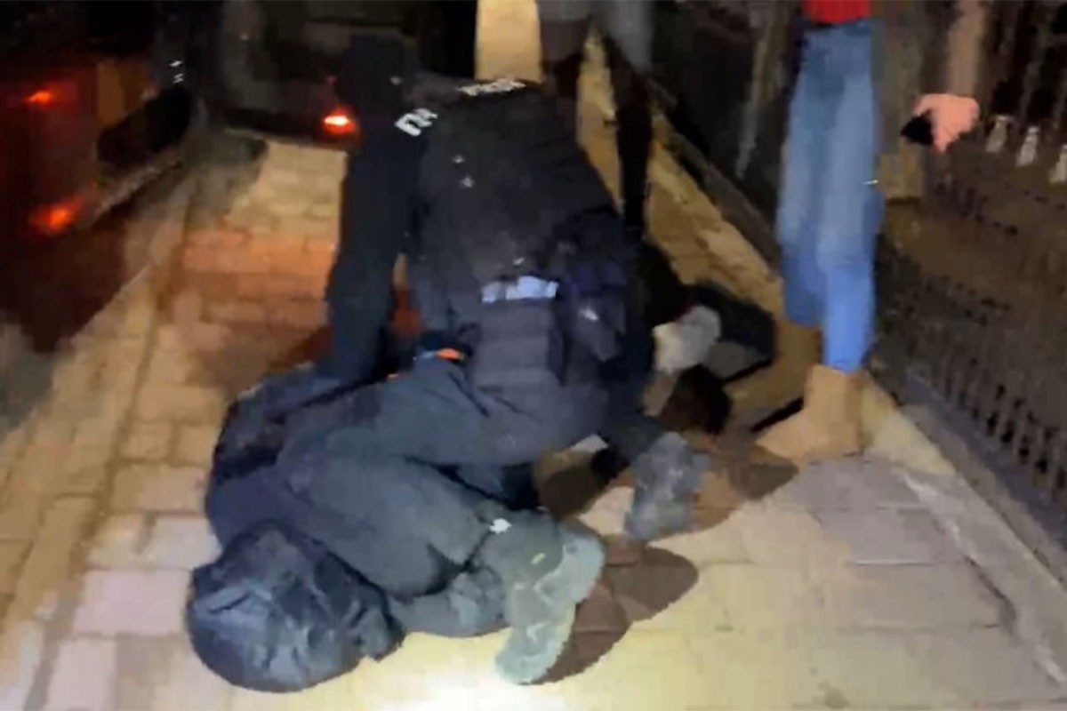 Uhapšen Albanac na jugu Srbije: Pronađena ogromna količina oružja i eksploziva (FOTO)