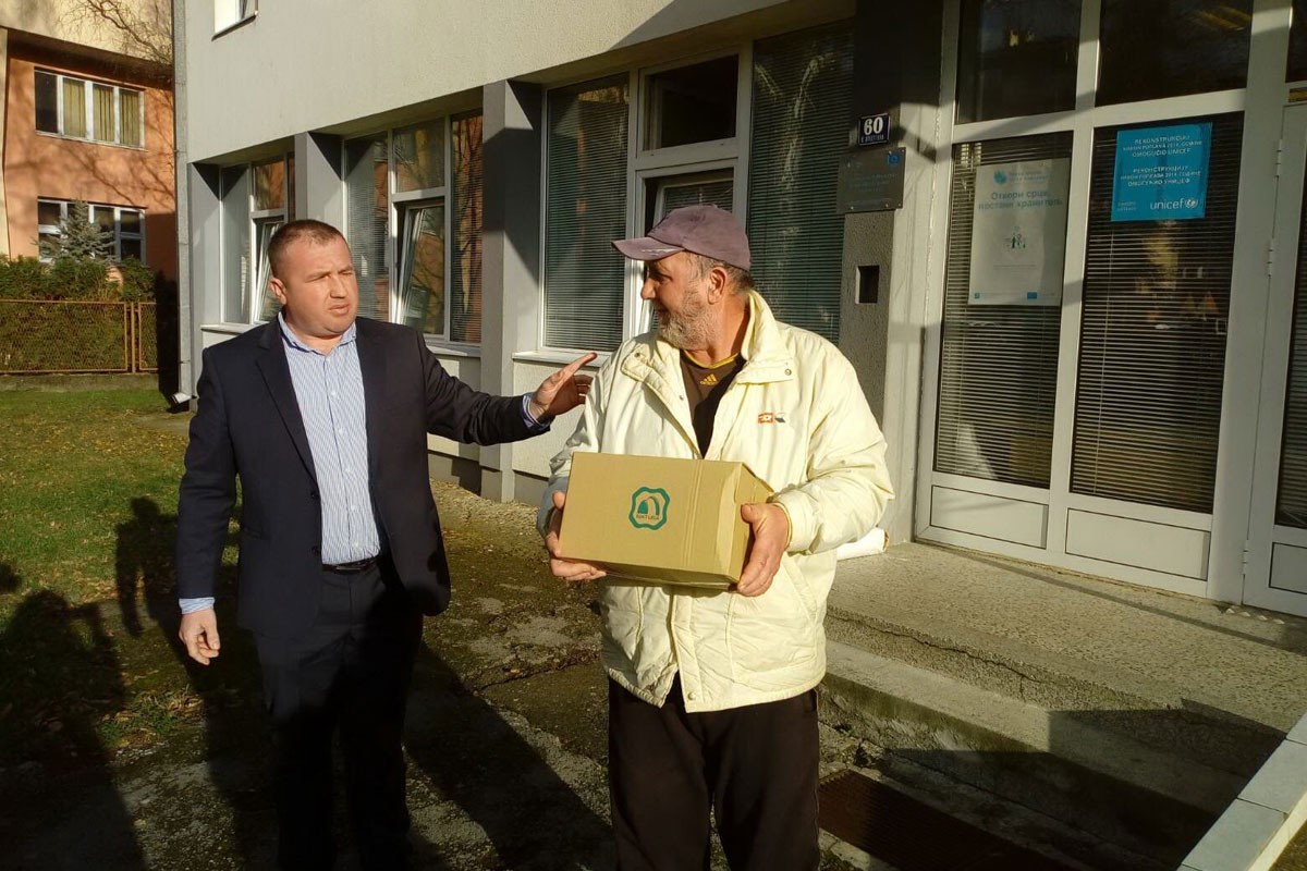 Paketi socijalno ugroženim: "Ne mogu ni struju platiti, kako da preživim"