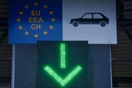 Šok na granici: U automobil potrpao 14 djece i devetoro odraslih