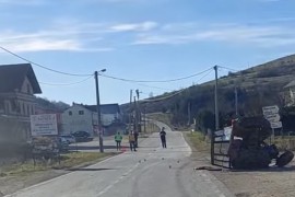 Dvoje povrijeđeno u sudaru auta i traktora na Manjači