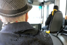 Penzioner (76) carinskoj službenici prodao katolički kalendar pa ...