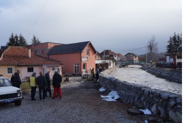 Za sat vremena se skupilo 100 volontera: Spasili brojne kuće od poplava