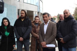 Vukanović pozvao Stanivukovića na megdan: Ima da ga rasturim u ...