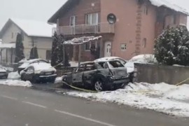 Tragaju za trojicom državljana Srbije zbog paljenja Sladojinog vozila