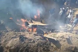 Srušila se dva vojna aviona, jedan pilot poginuo (VIDEO)