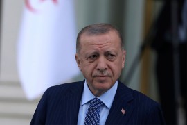 Ko će na crtu Erdoanu