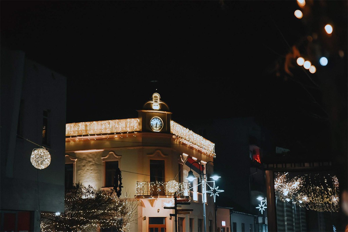 "Stari sat"  svjetionik neprolaznosti