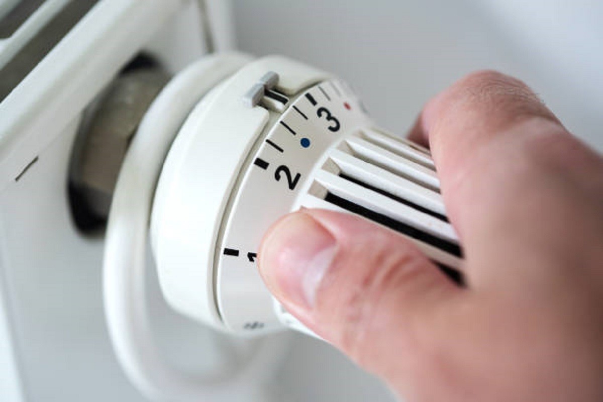 Zatvaraju pijace i svadbene salone da bi sačuvali energiju