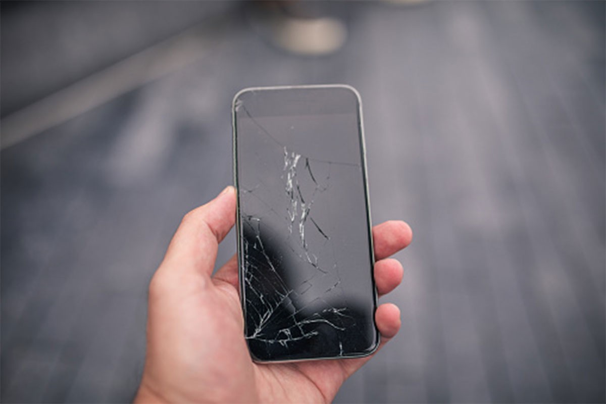 Vic dana: Sjeo na telefon