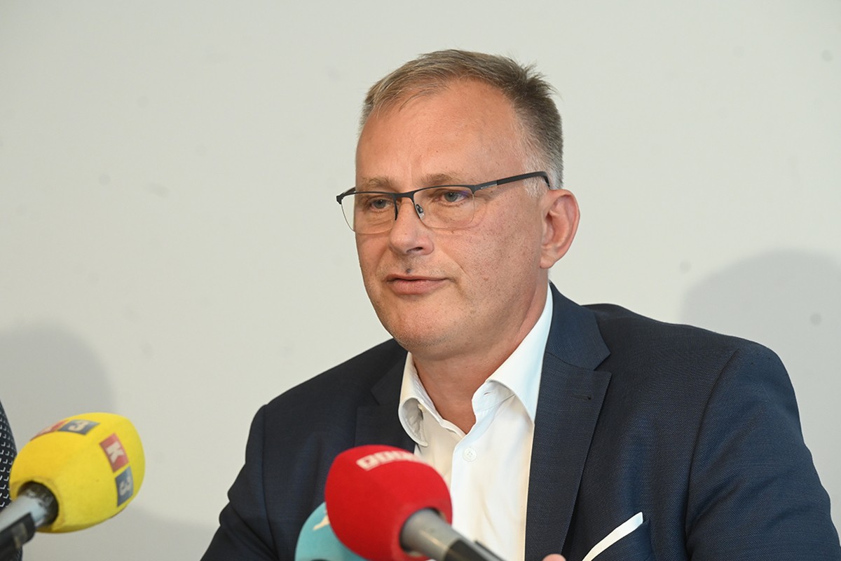 Saša Trivić za "Nezavisne": Niko ne razmišlja o privredi, pogotovo ne strateški