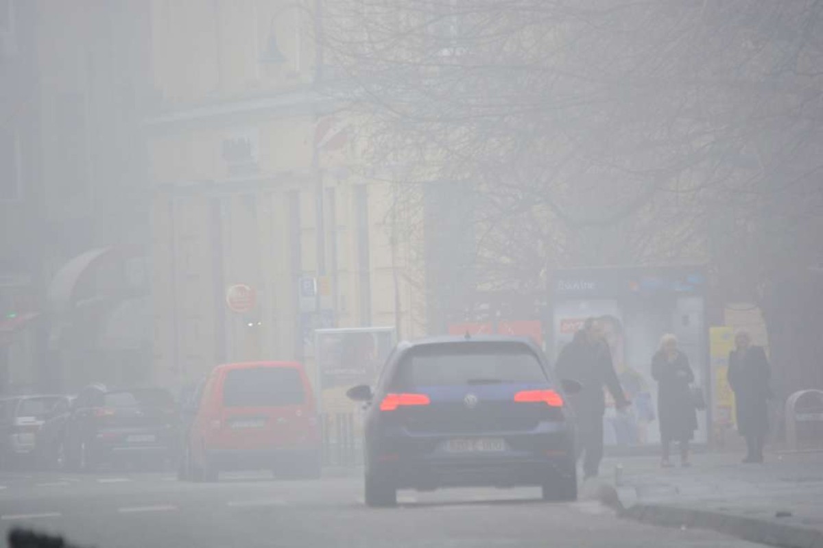 Magla pokrila grad, Sarajevo najzagađenije
